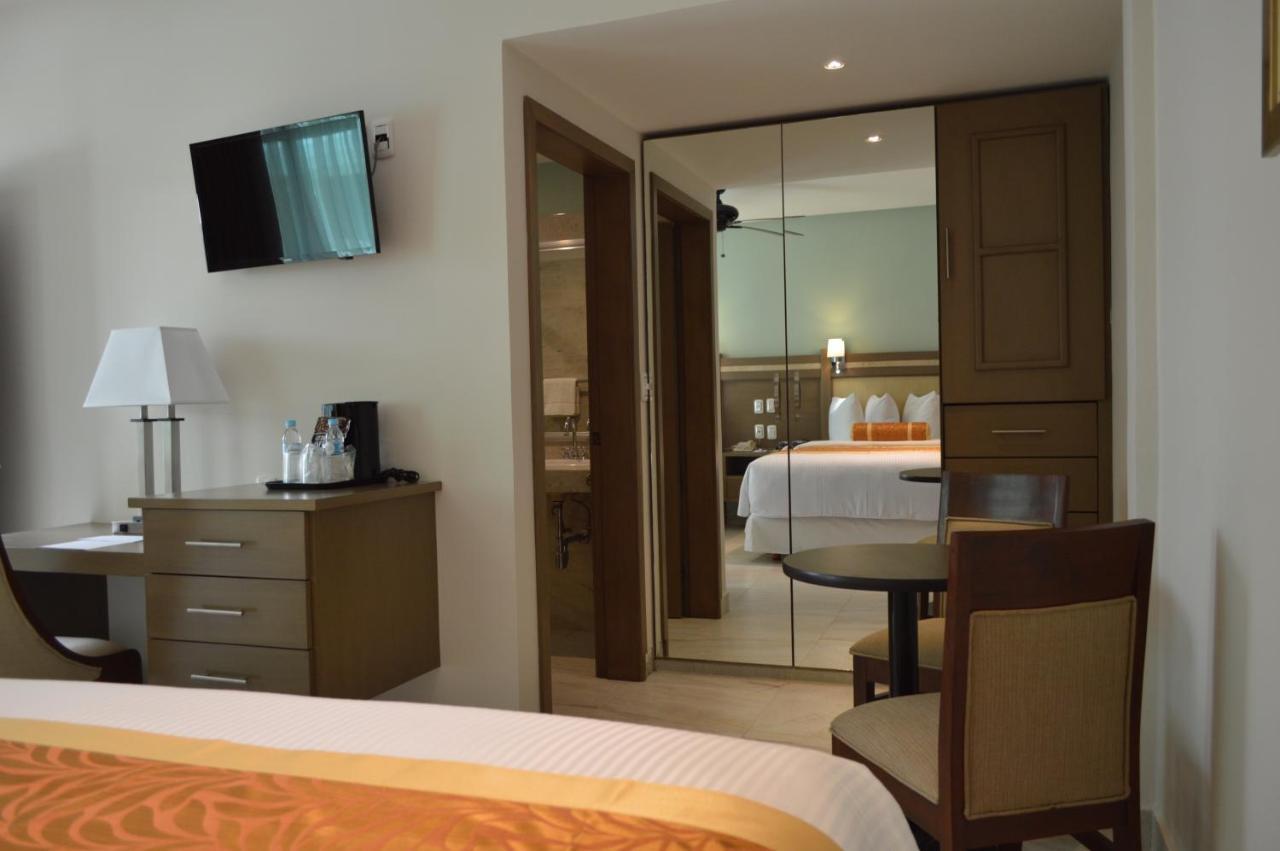 Hotel Villa Magna Poza Rica Zewnętrze zdjęcie
