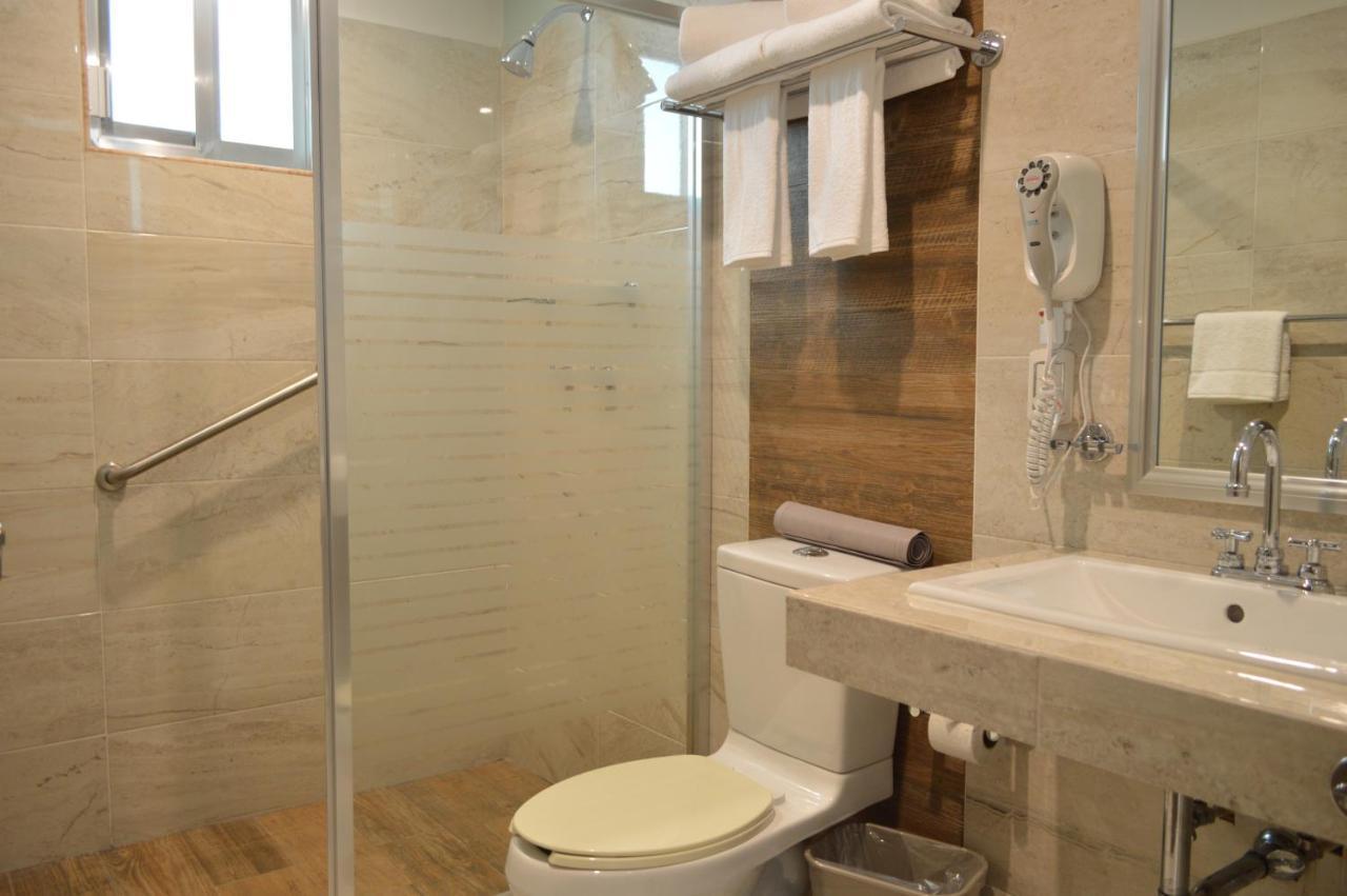 Hotel Villa Magna Poza Rica Zewnętrze zdjęcie
